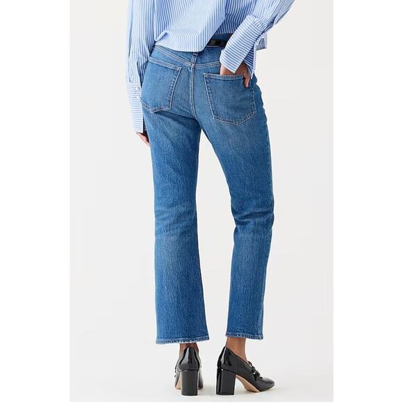 NWOT J. Crew 9" Demi-Boot Crop Jean in Wedgewood Wash Size 26 - Picture 2 of 9